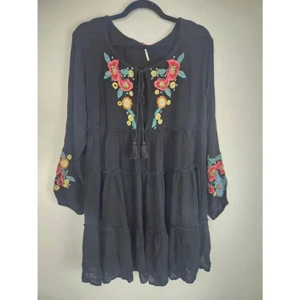 Free People Dress Flowy Black Embroidered Floral Size Medium